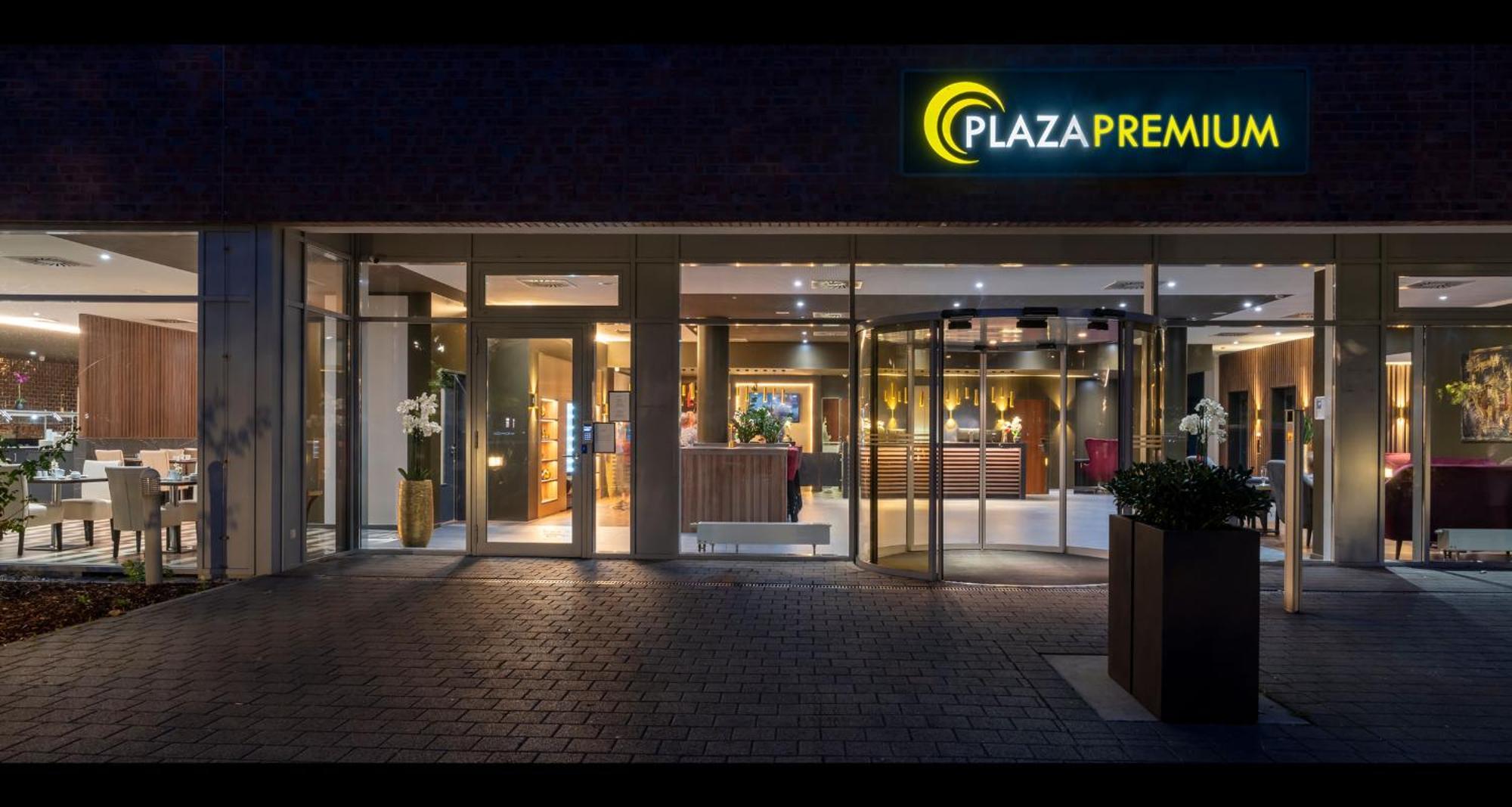 Plaza Premium Karlsruhe Hotel Exterior foto